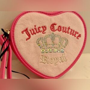 NWT JUICY COUTURE ROYAL HEART PINK TERRYCLOTH ZIP AROUND WALLET WRISTLET